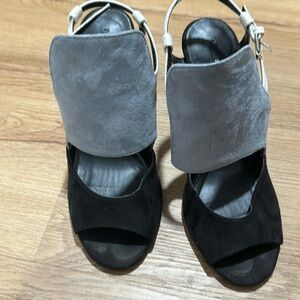 Zara black and gray suede heel